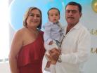 Con sus abuelitos maternos