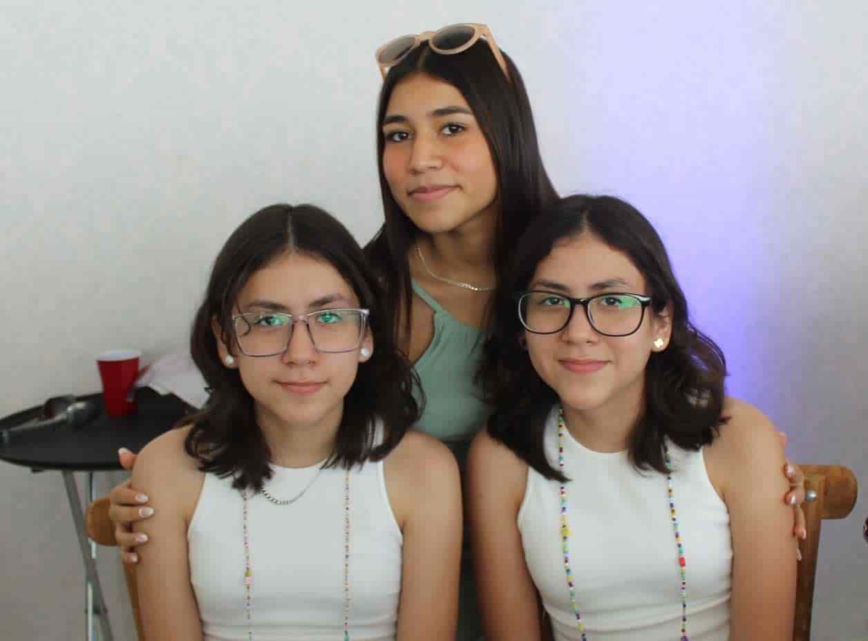 Paris, Nathaly y África