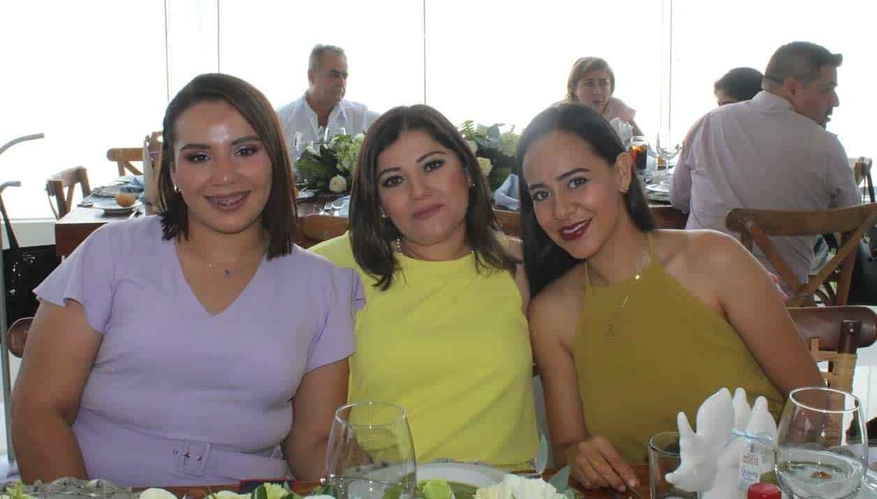 Maritza, Lucía y Estefania