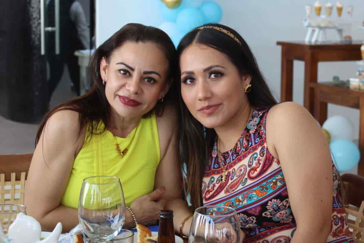Maritza y Adriana