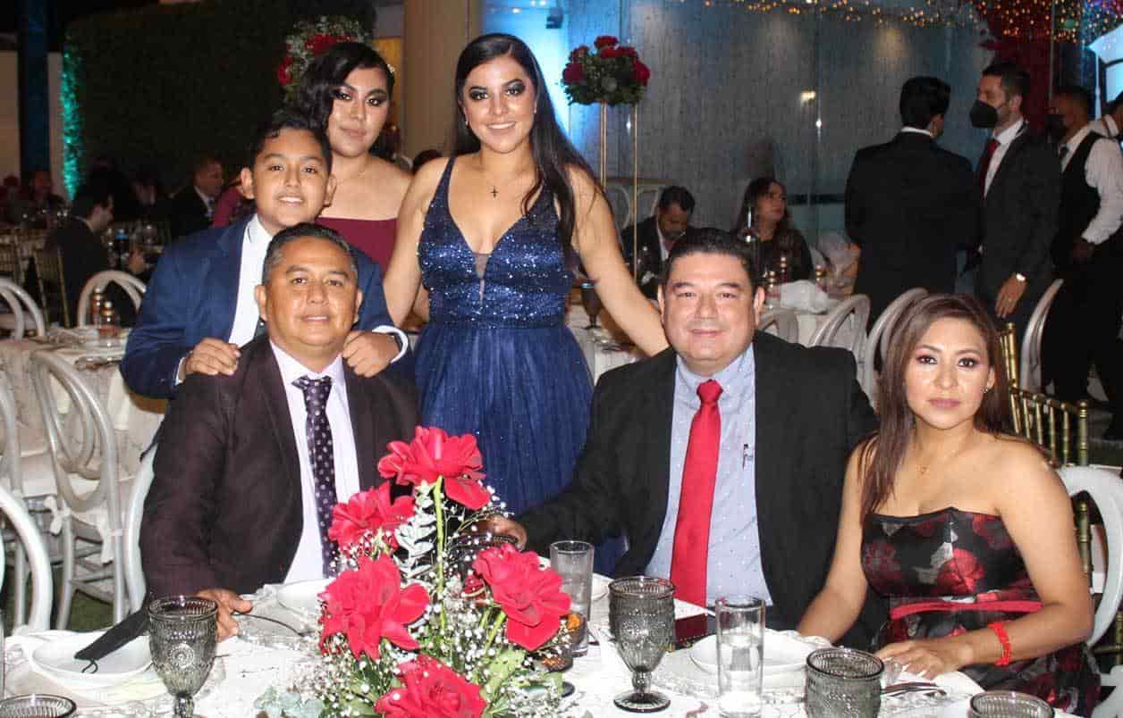 Andrea con sus seres queridos