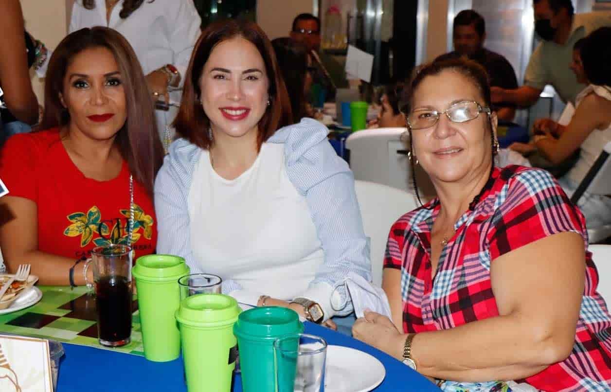 Aracely, Melbis y Mari´a