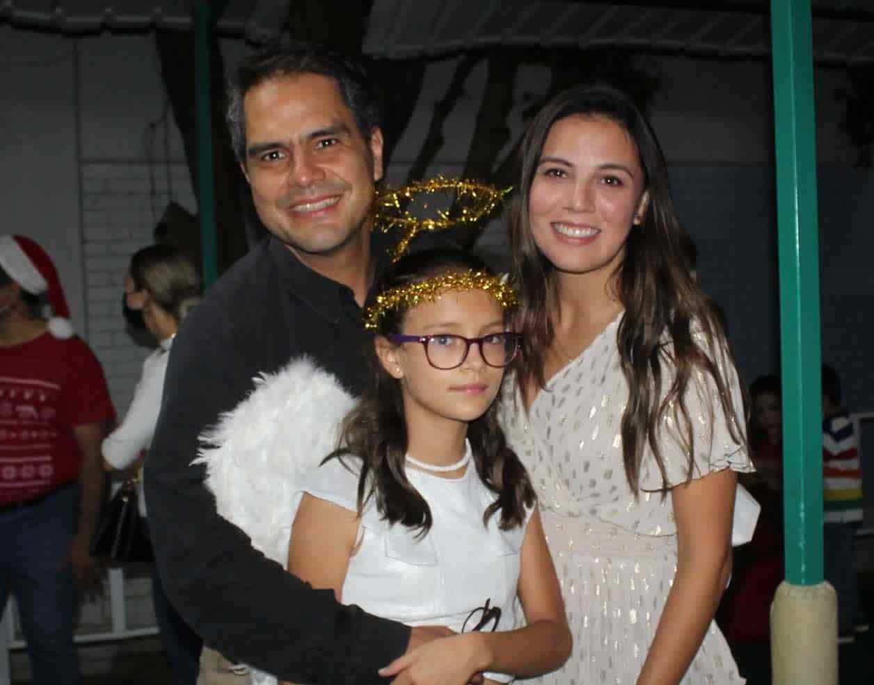 Rau´l, Pilar y Mari´a Elisa