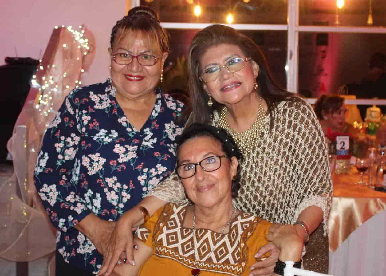 Otilia, Mari´a candelaria y Levy