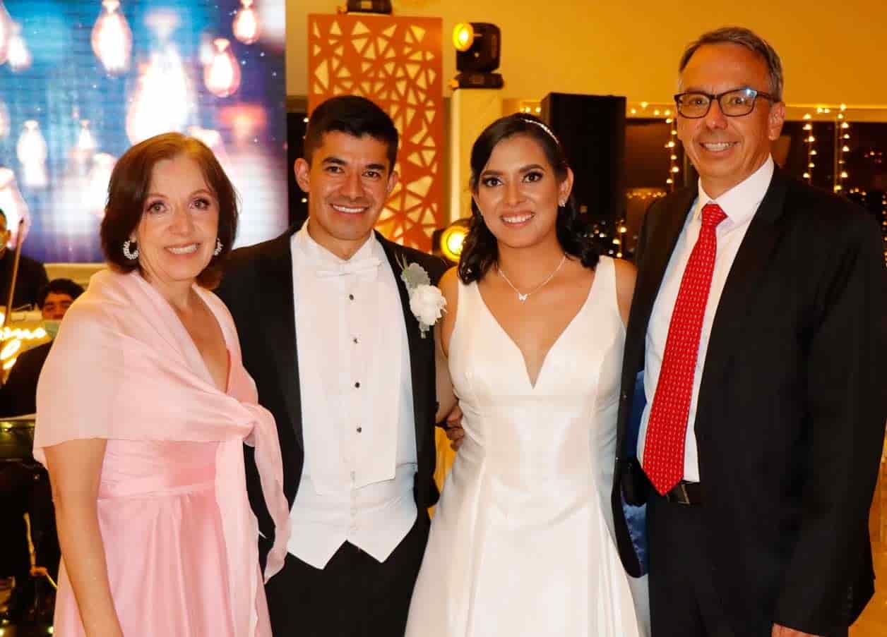 Les desearon lo mejor