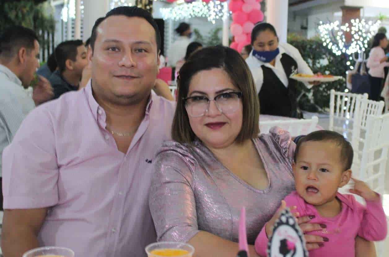 Charly, Danae y Dafne