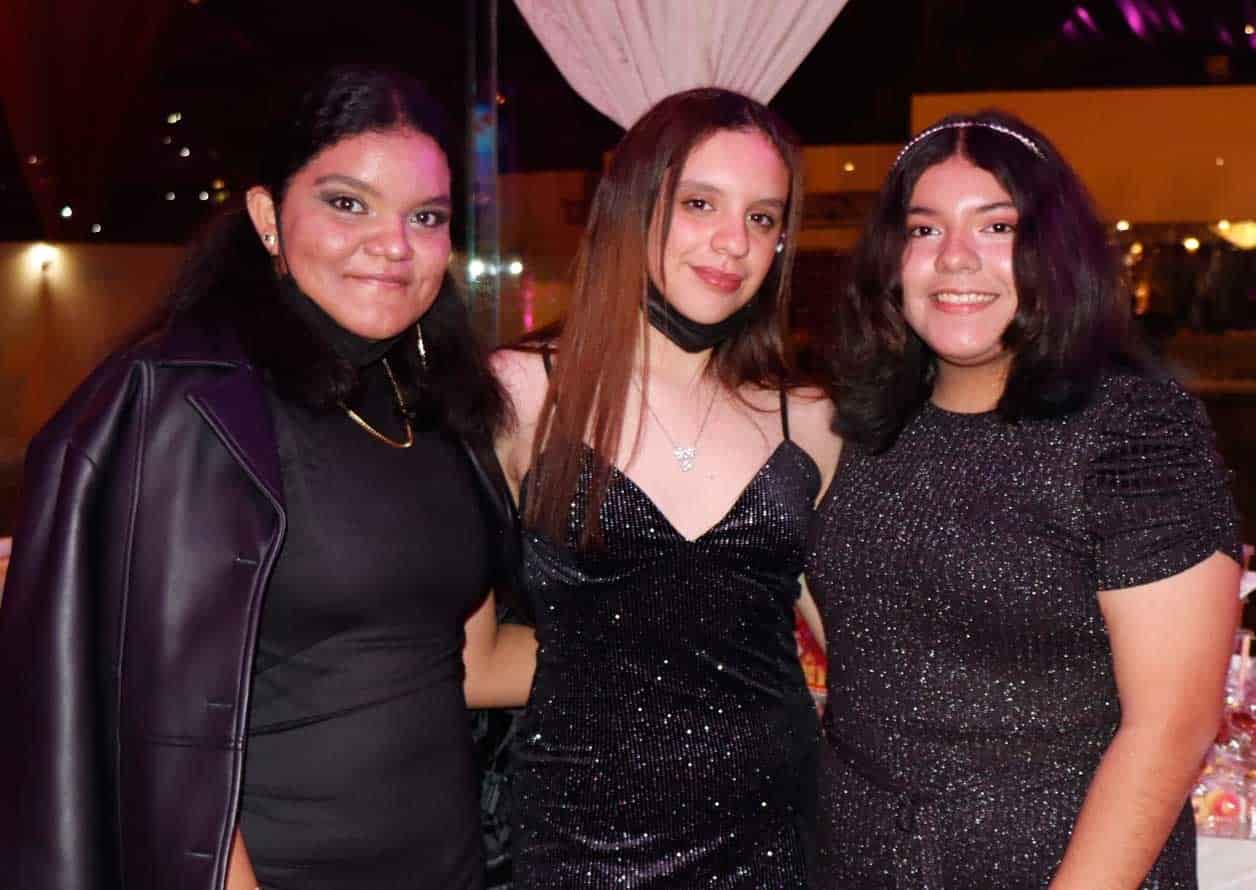 Melany, Camila y Emily