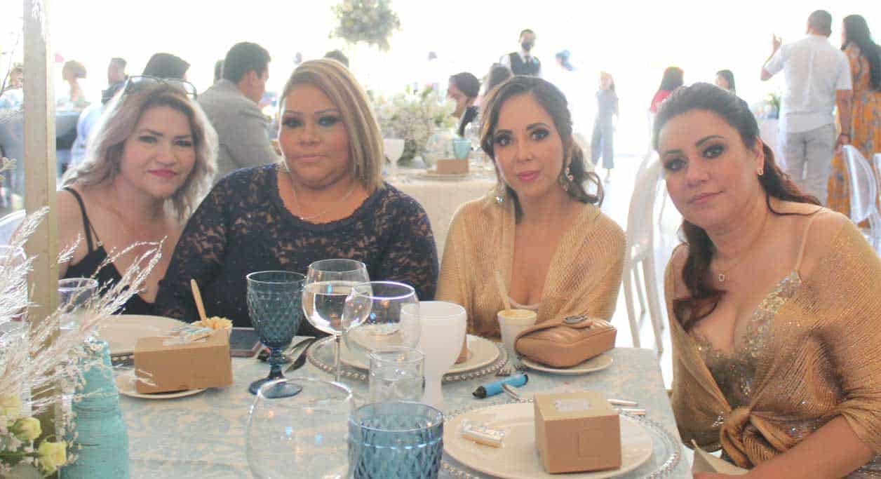 Mari, Yadira, Teresa y Elizabeth