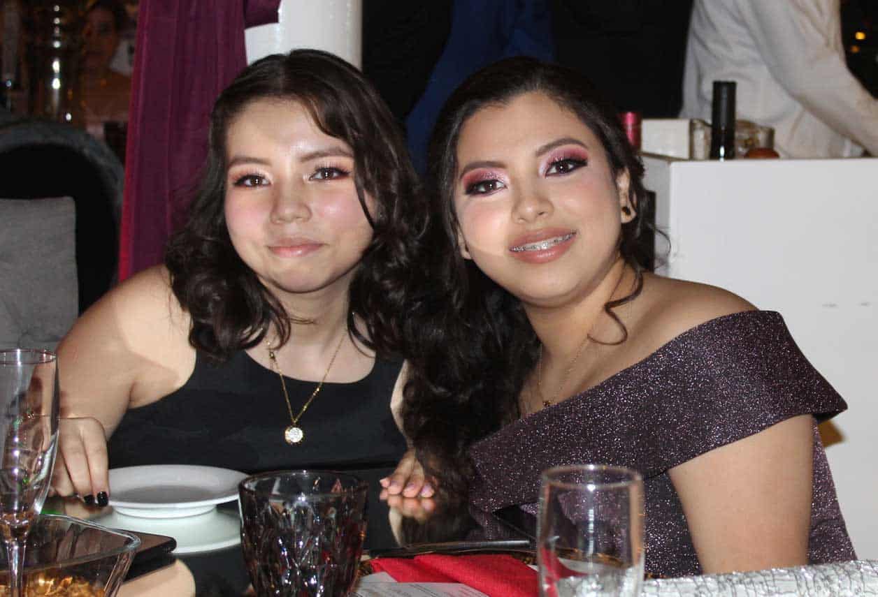 Camila y Joseline