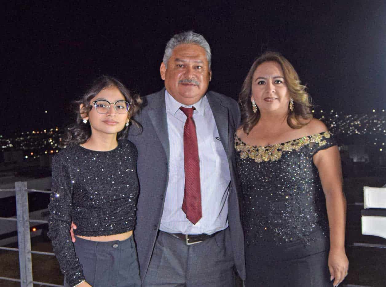 Camila, Apolinar y Carmen