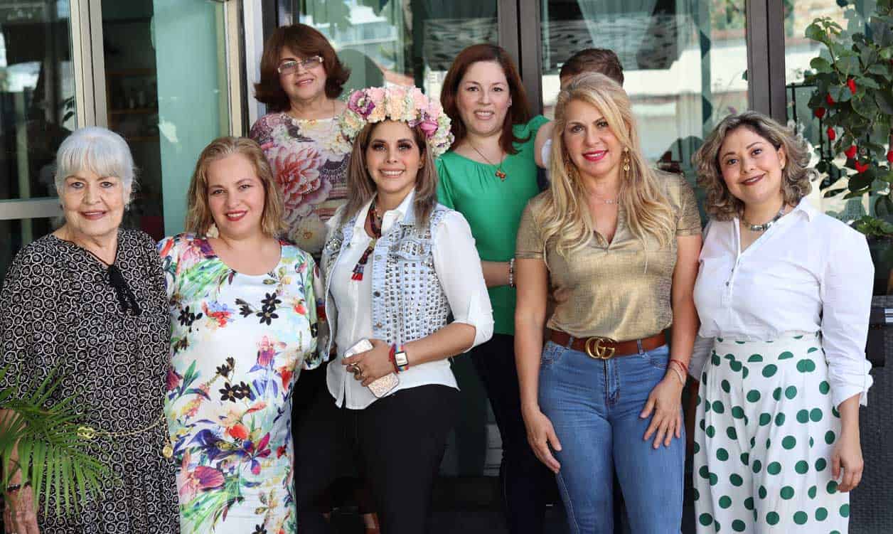 Felicitaron a la cumpleañera