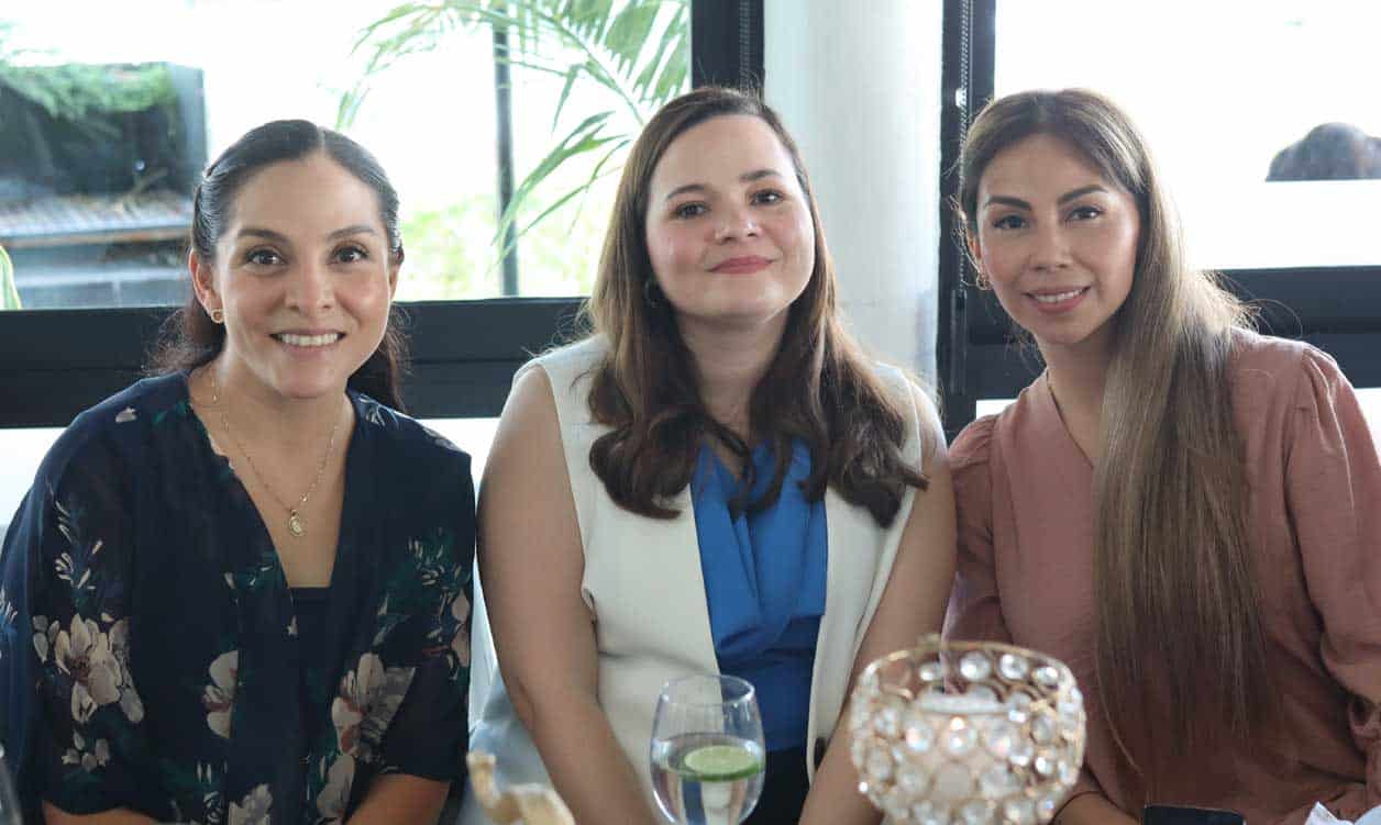 Ethel, Paulina y Ross