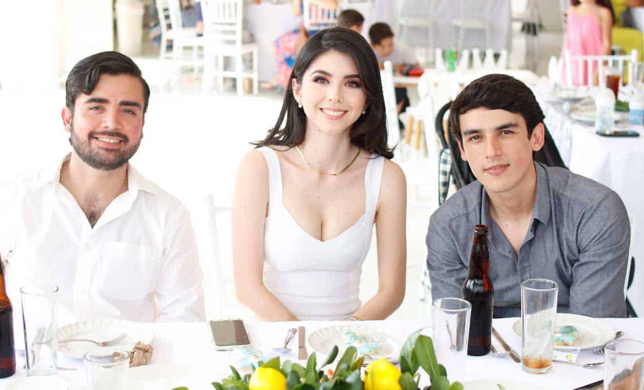 Emilio, Ale y Carlos