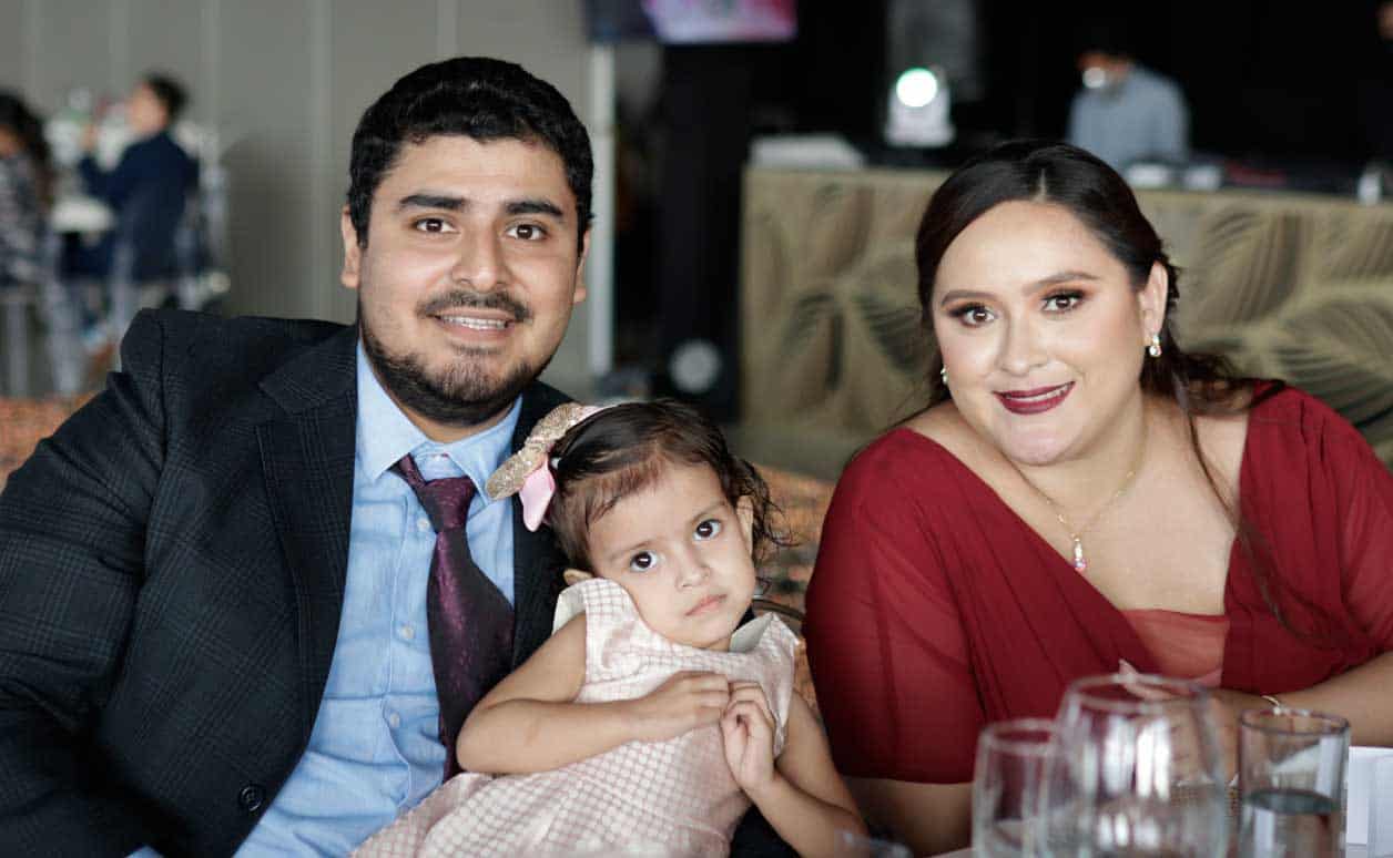 Abraham, Regina y Fernanda