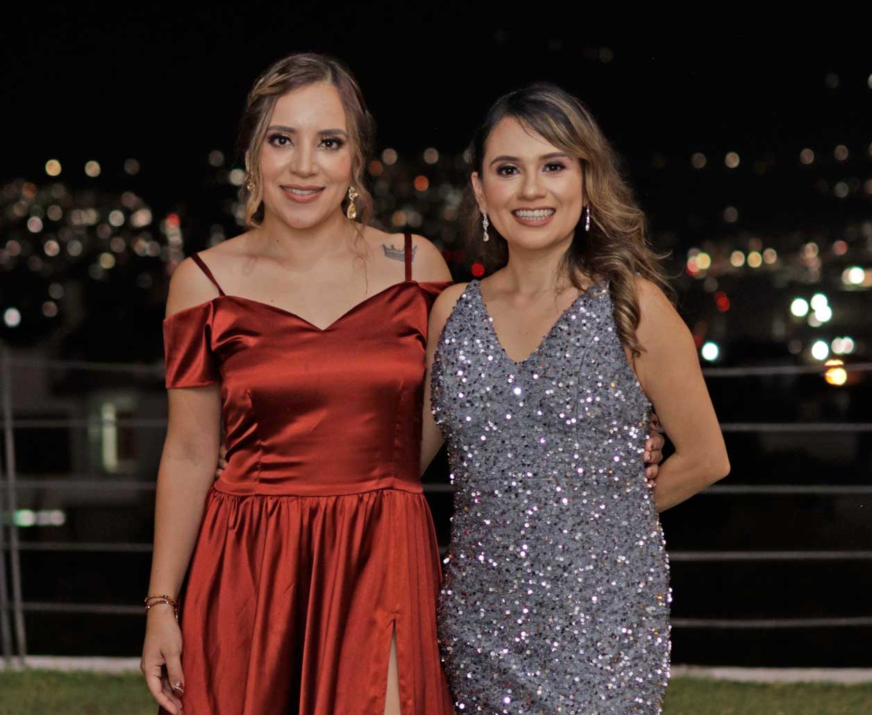 Alejandra y Carolina