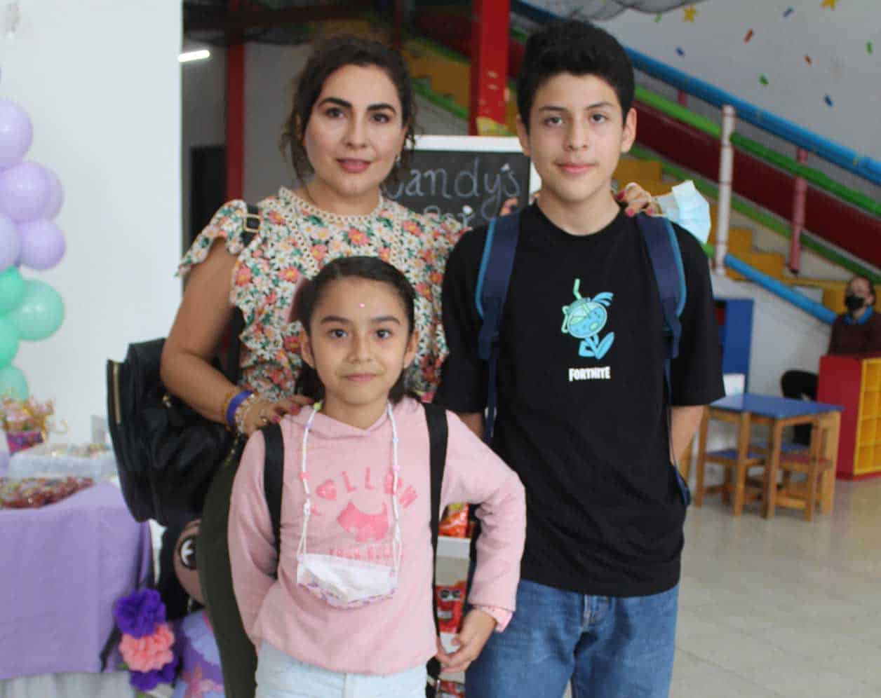 Majo, Camila y Alejandro