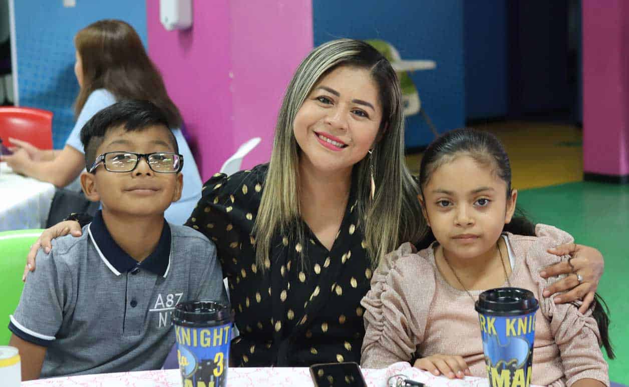 Isidro, Esmeralda y Luna