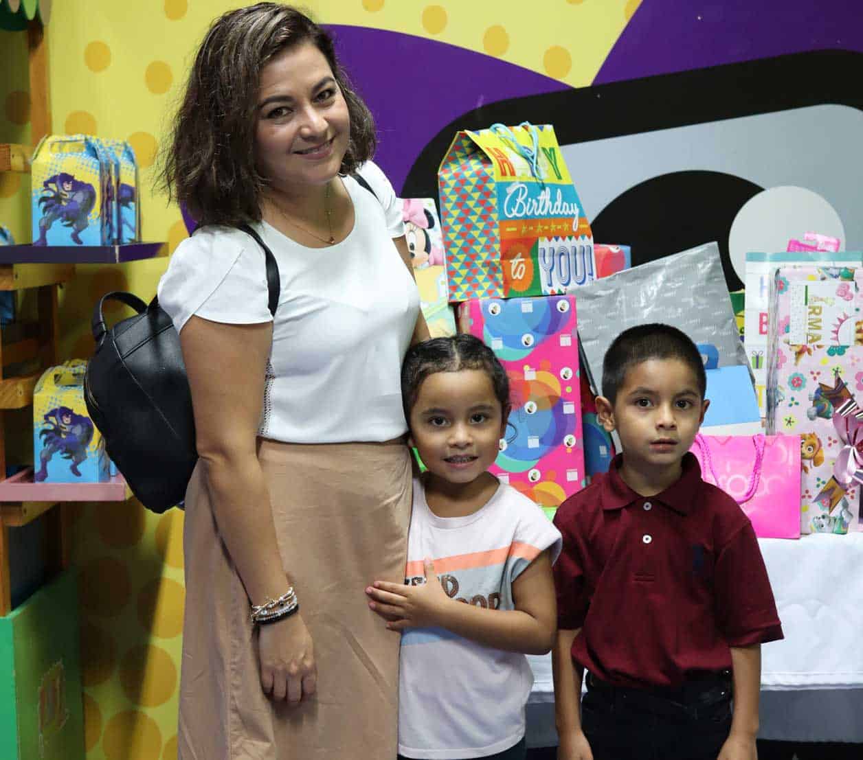 Consuelo, Regina y Jose´