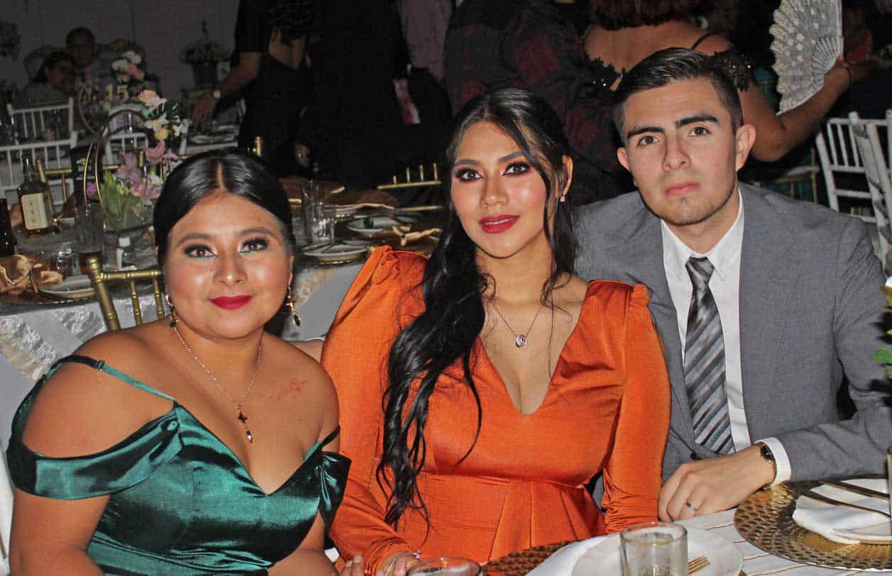Diana, Zuleyma y Alejandro