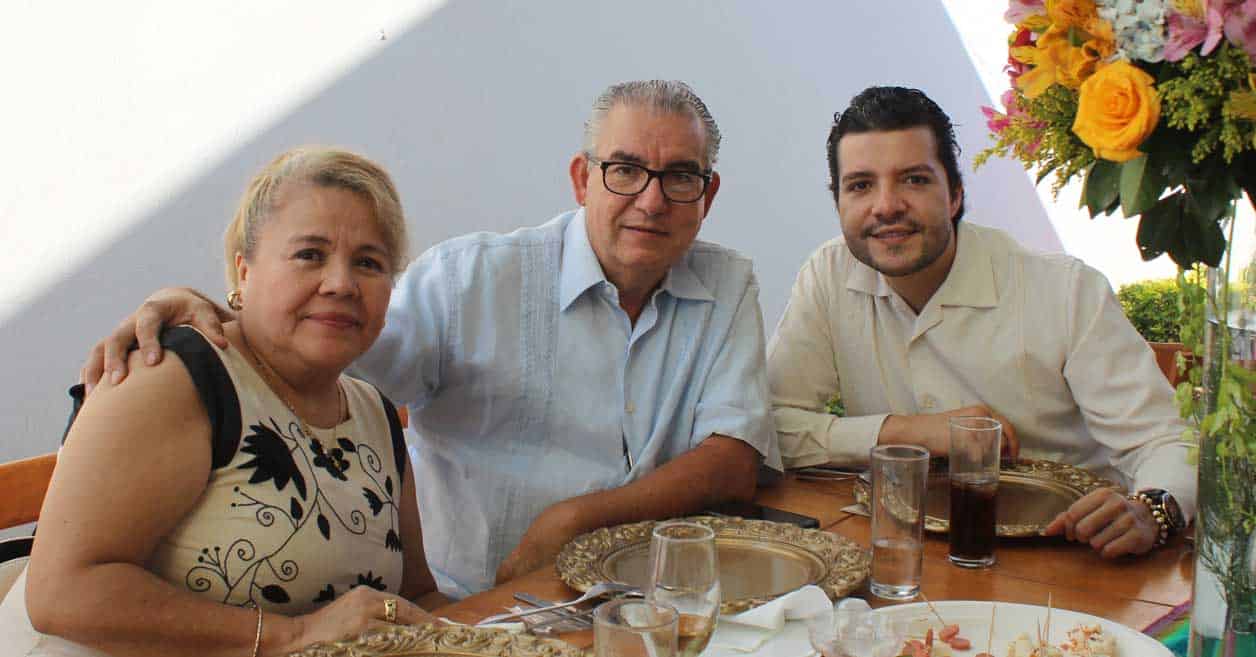 Mari´a Teresa, Cipriano y A´ngel