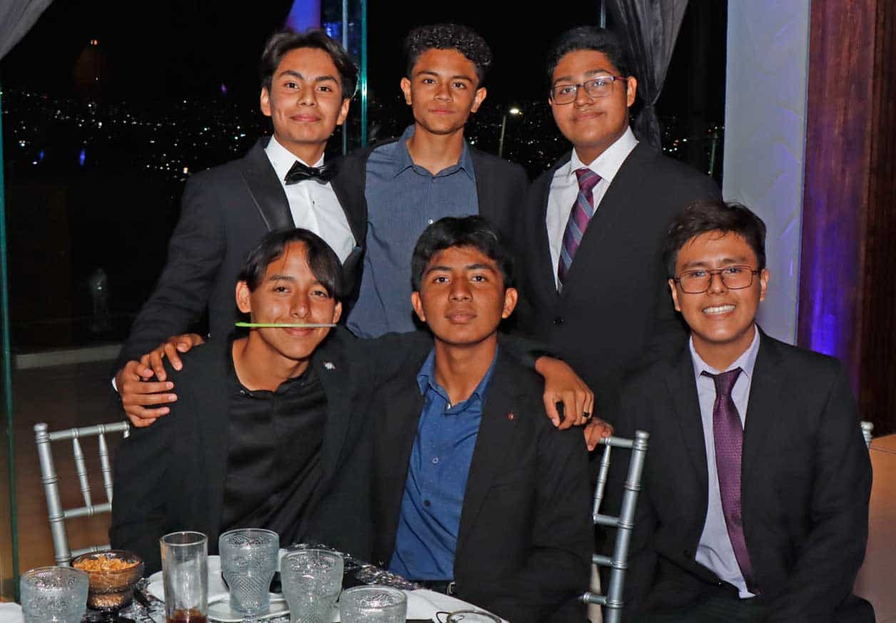 Encantados con el festejo