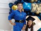 Regina con su abuelita