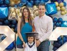 Gael con sus papa´s