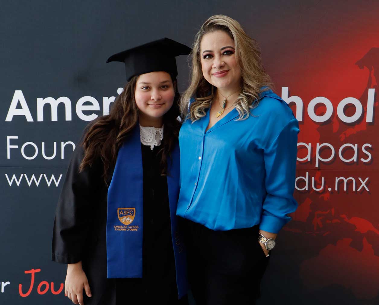Alexa junto su mama´
