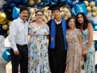 Luis con su familia