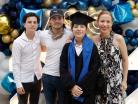 Bruno junto a sus familiares