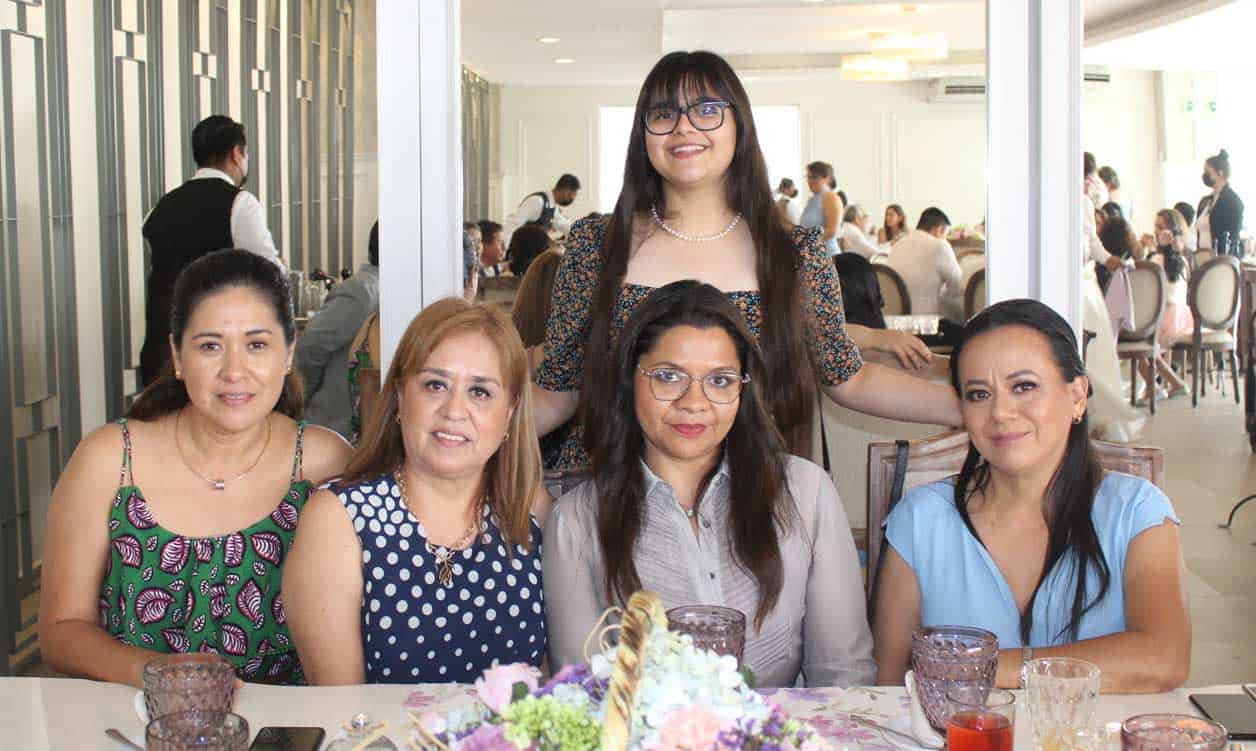 Encantadas con el festejo