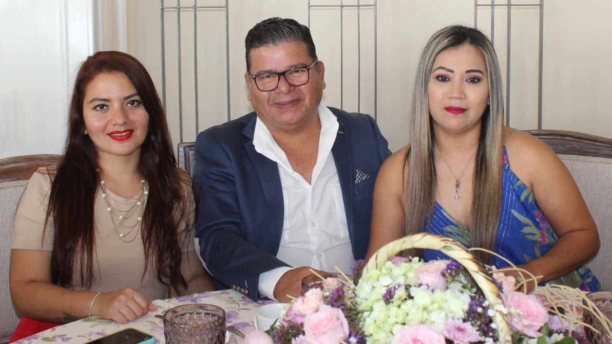 Mari´a Jose´, Iván e Ivonne
