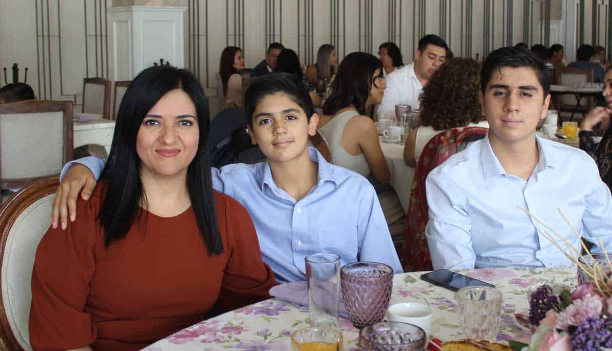 Luz, Leonardo y Francisco