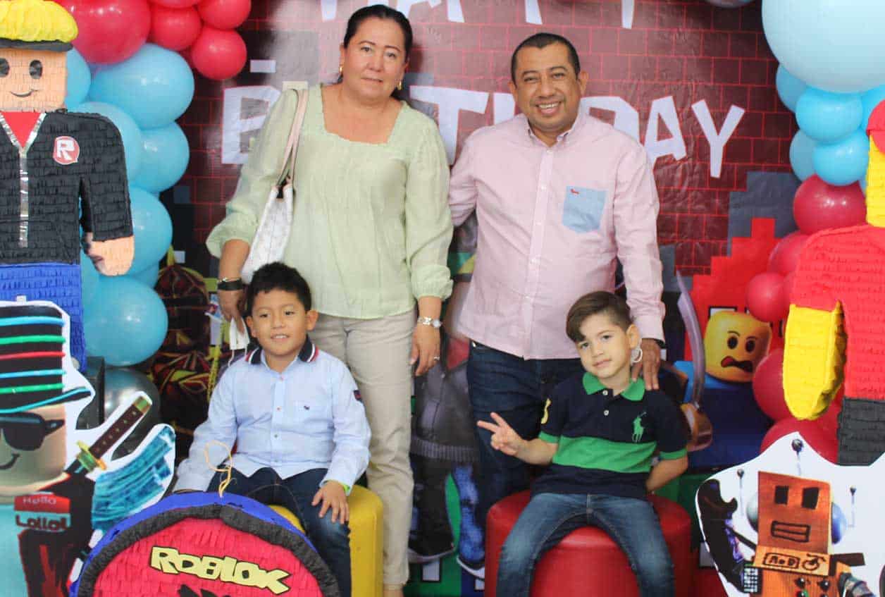 Isaac, Carmelita, Freddy y Sergio