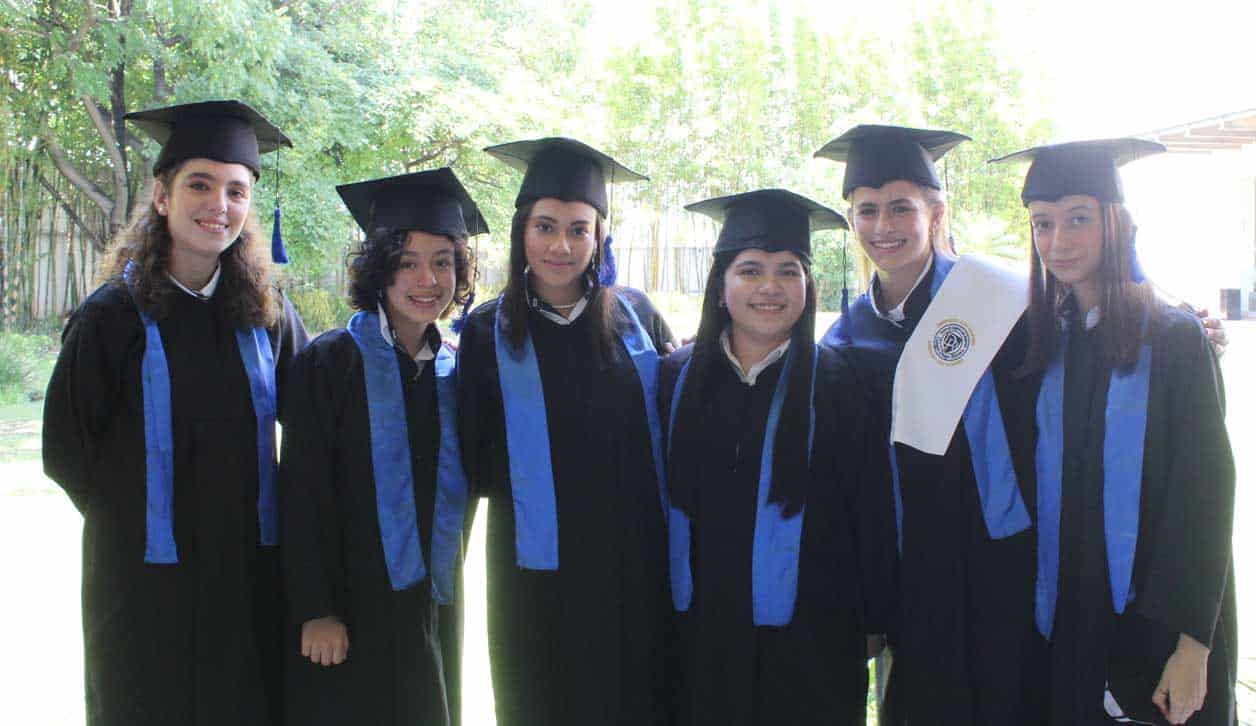 Ana Paula, Fernanda, Indra, Luna, Ana Fernanda y Aránzazu