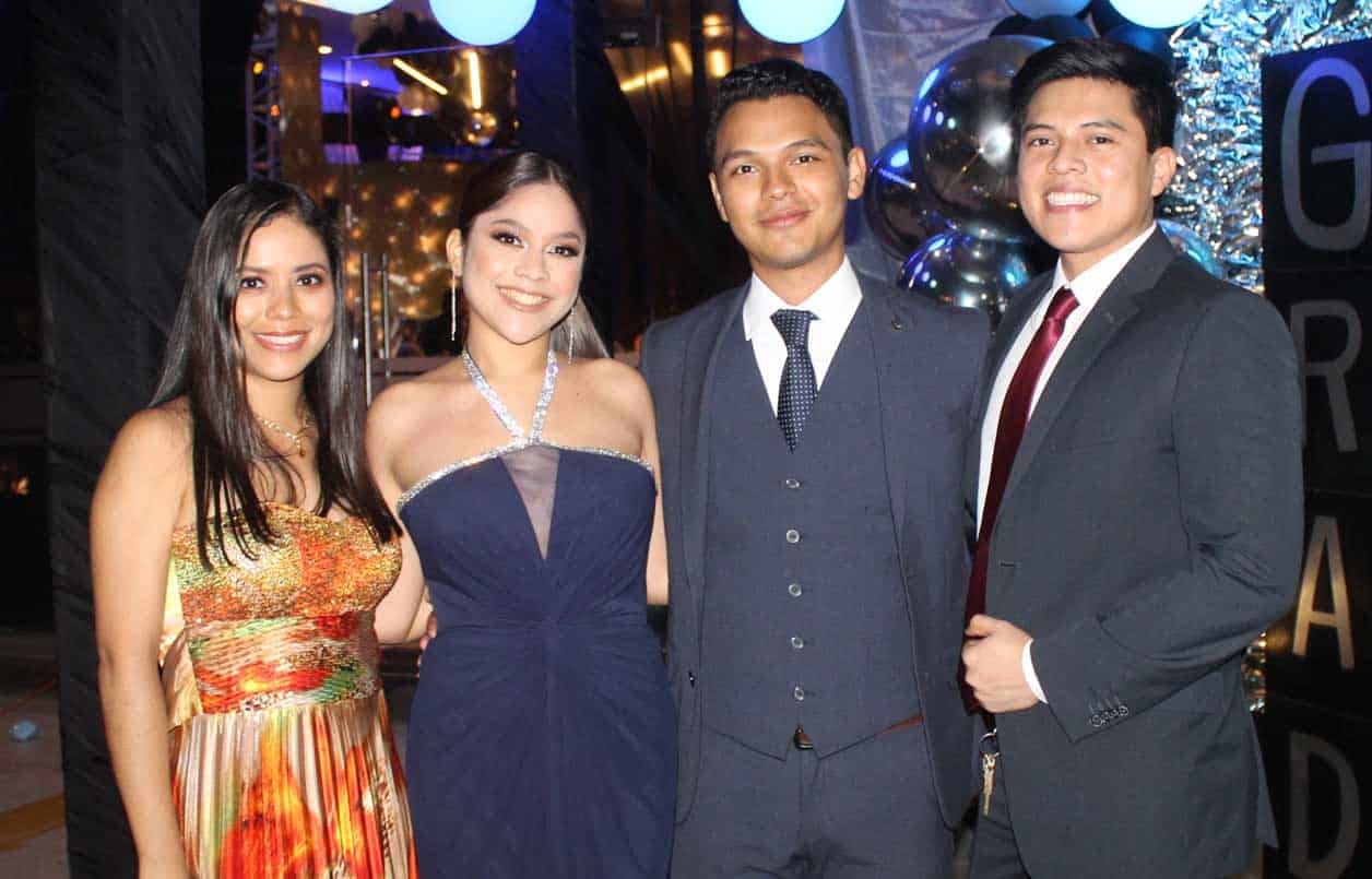 Aketzali, Karla, Julio y Alejandro