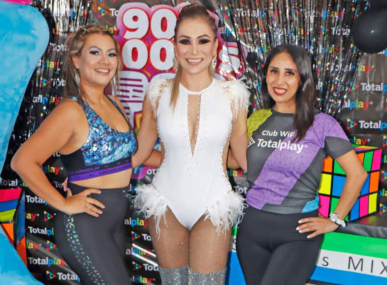 Tania, Claudia y Dulce