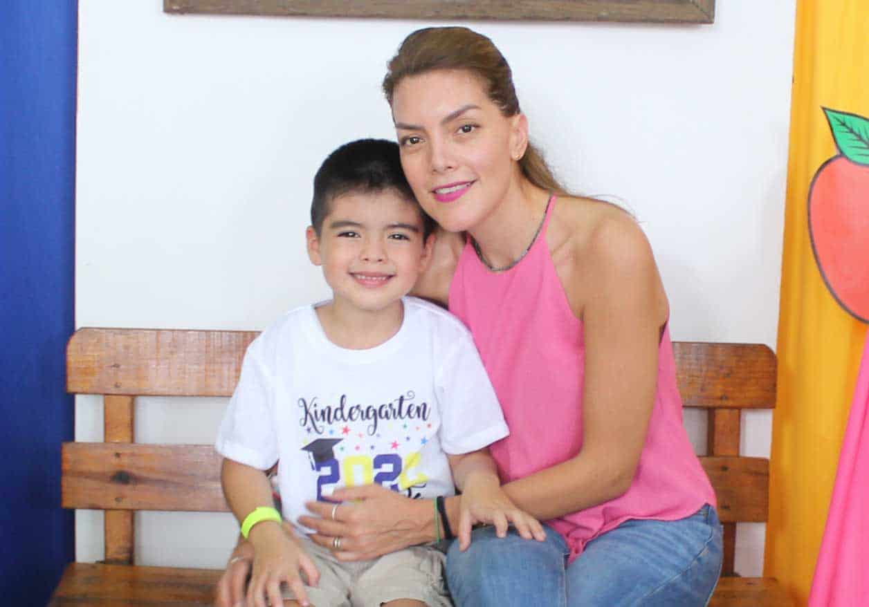 Nadia con su pequen~o