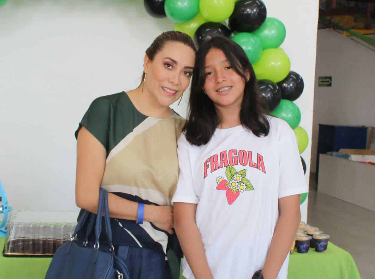 Yadhira y Hannia