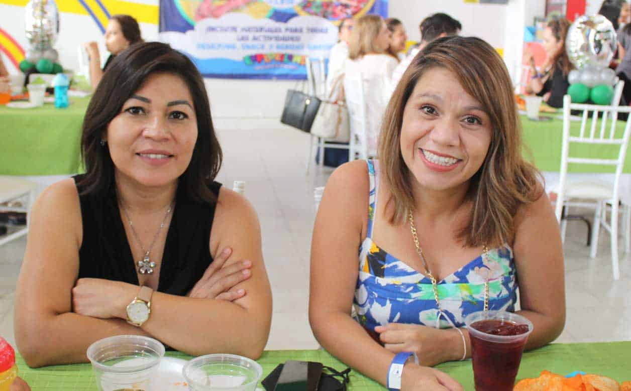 Muy sonrientes