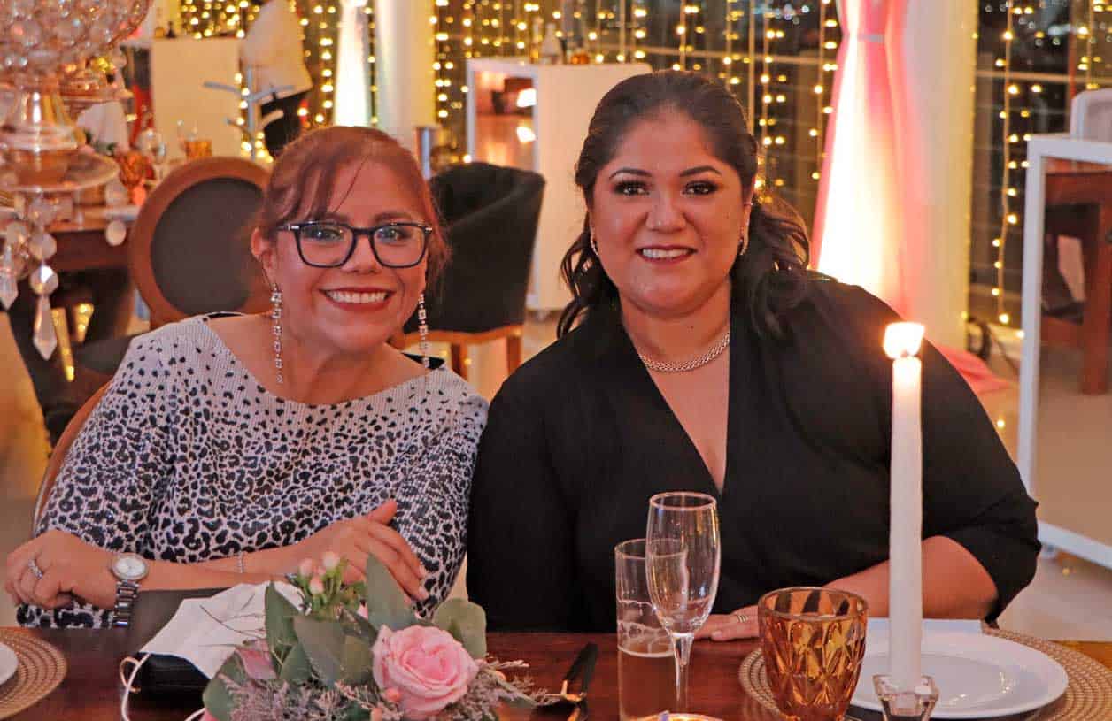Alejandra y Gisel