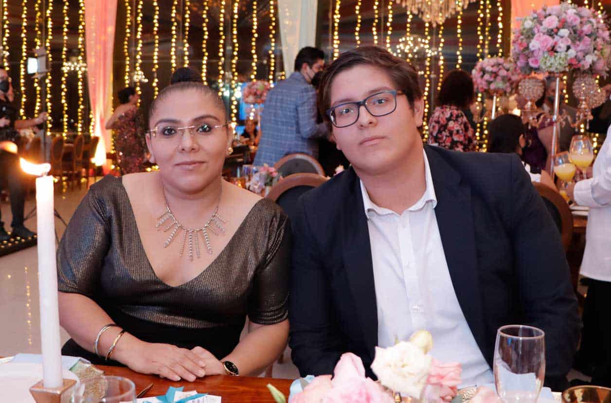 Paola y César