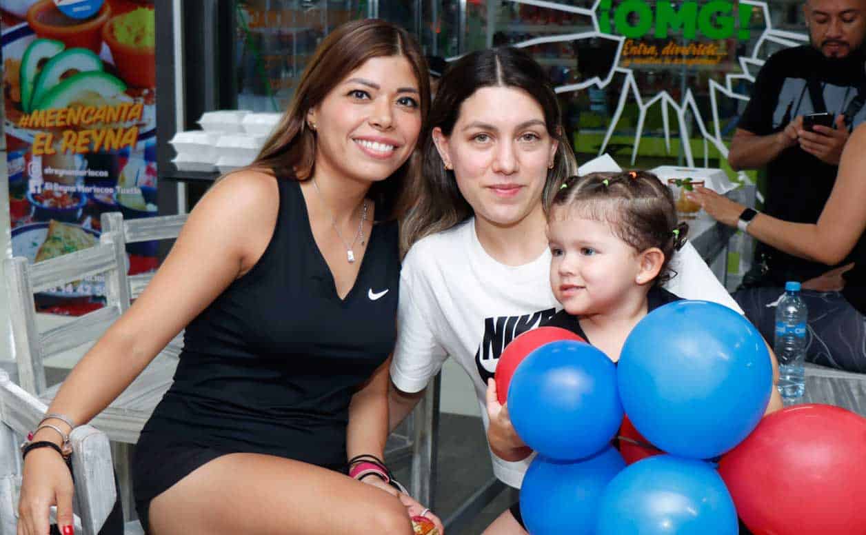 Lili, Karina y Alessa