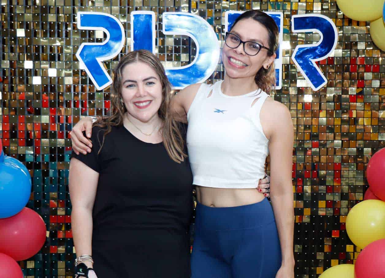 Silvia Arely y Dinora