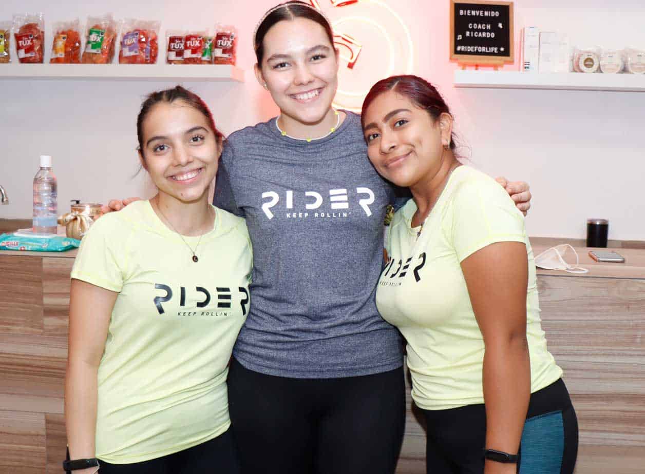 Lupita, Paula y Roci´o