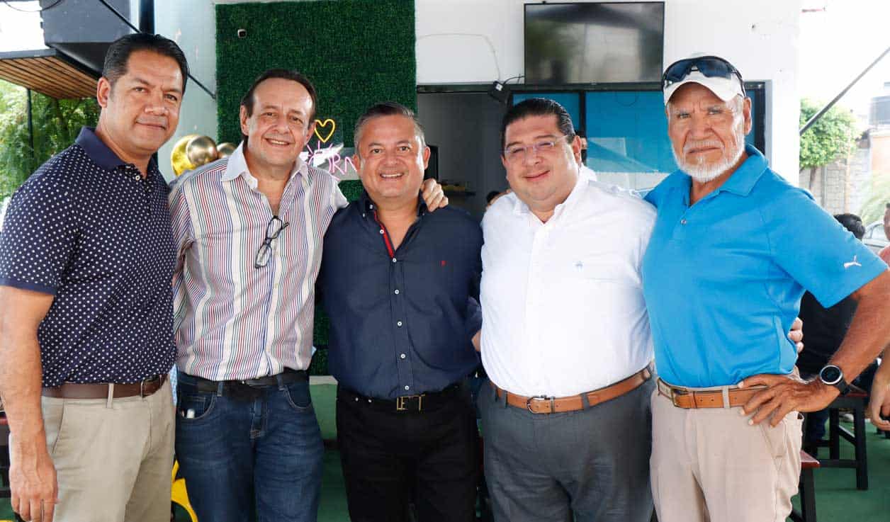 Ernesto, Emilio, Carlos, Jose´ Alberto y Juan