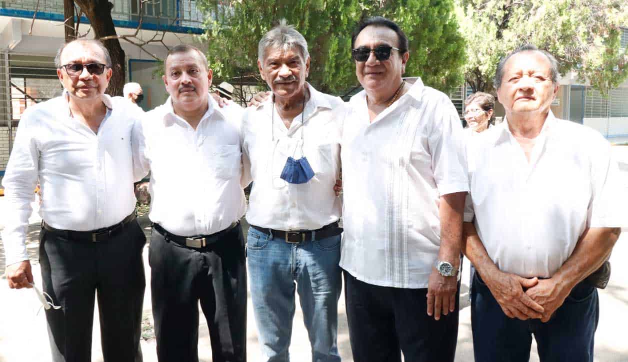 Carlos, Aquiles, Antonio, Miguel A´ngel y Rosario