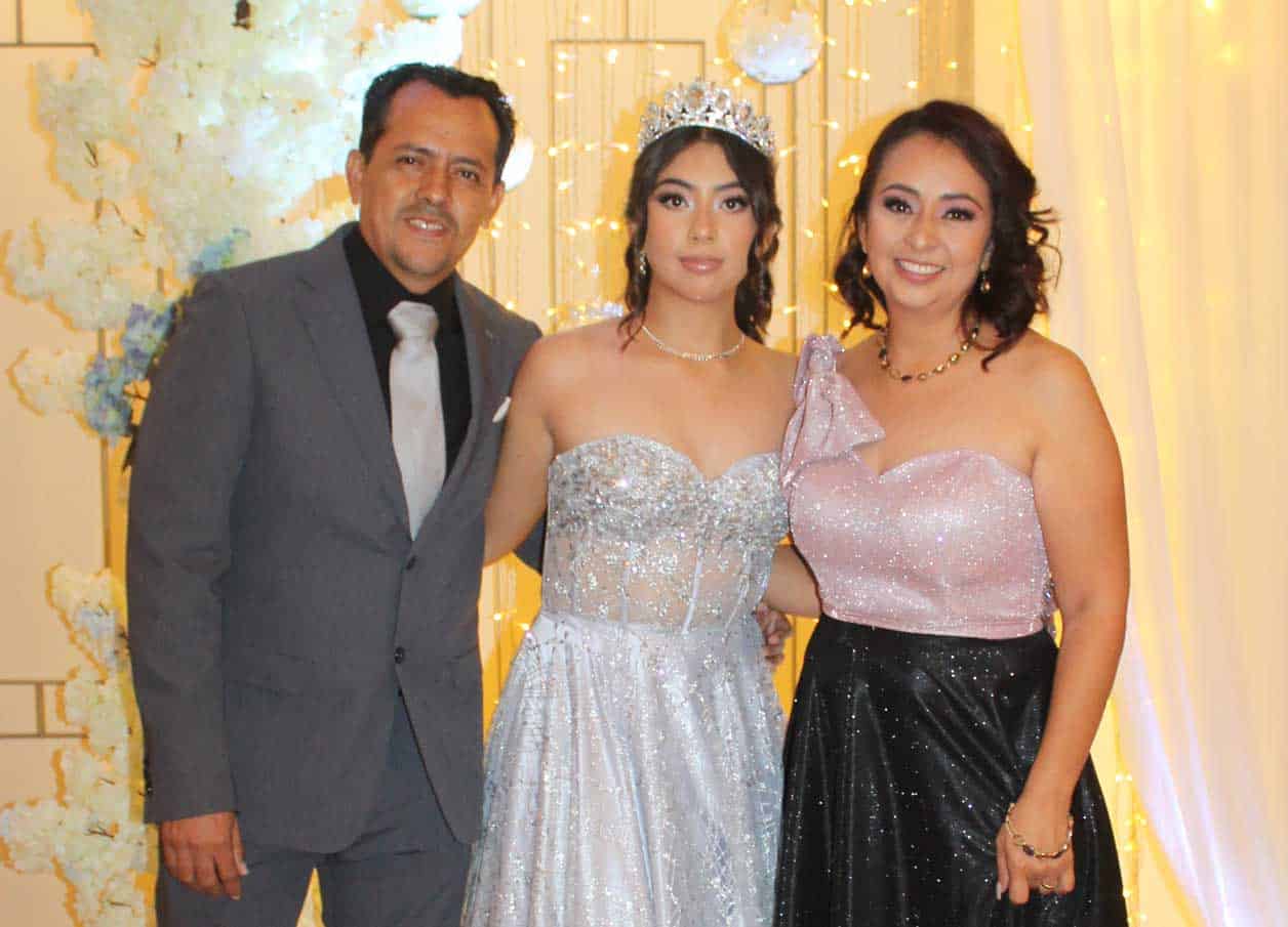 Juan Carlos, Heydi y Yadira