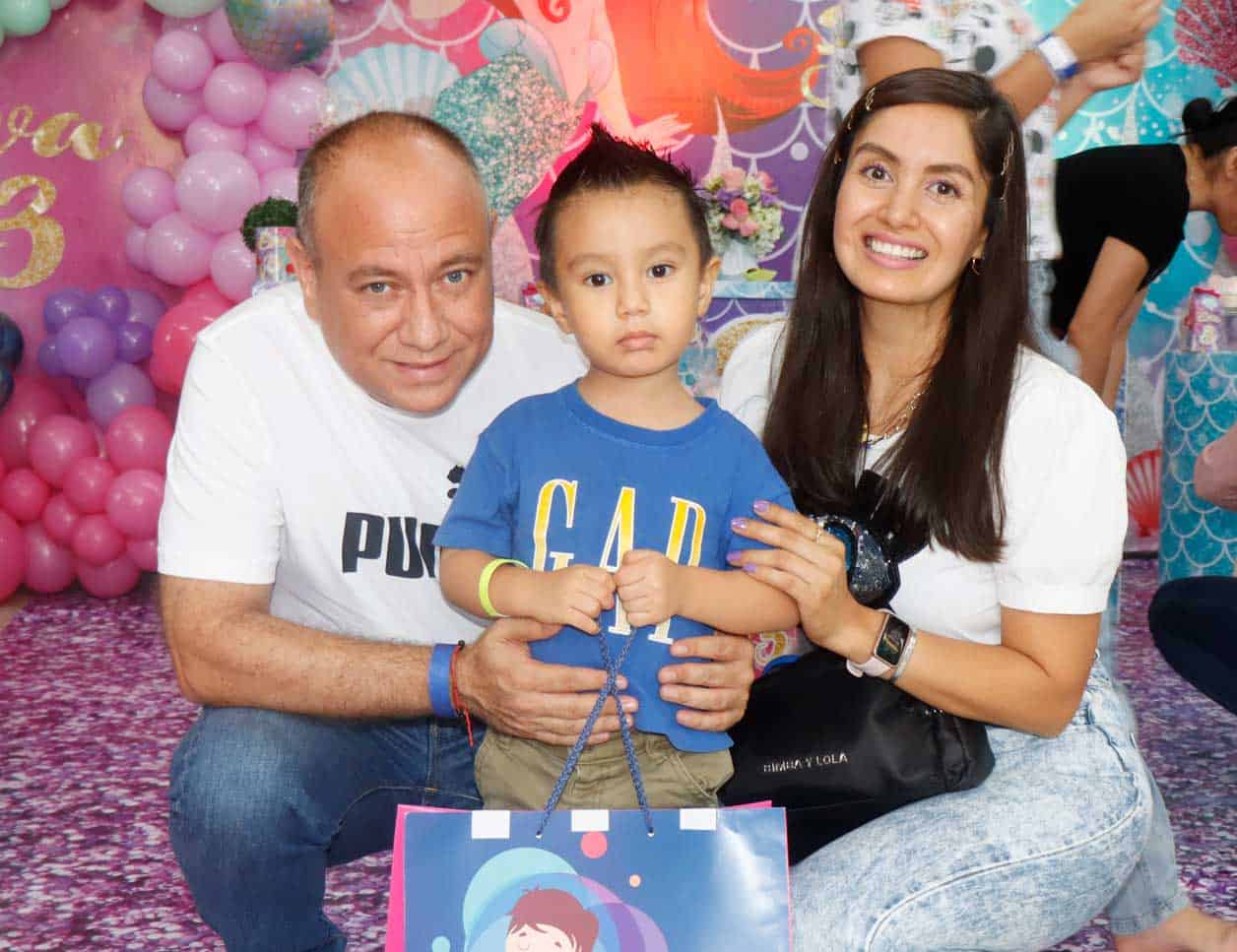 Jose´ Mari´a, Jordy y Nancy