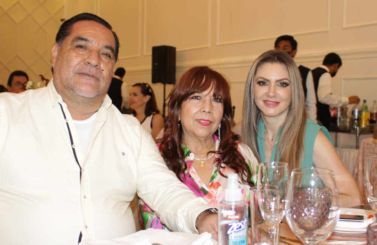 Federico, Lupita y Bárbara